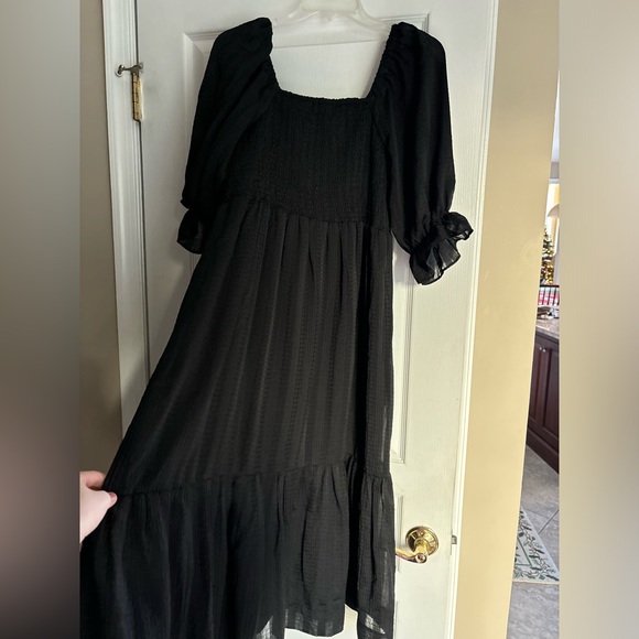 Madewell Lucie Elbow-Sleeve Smocked Textured Black Midi Dress - Picture 7 of 7